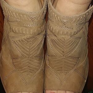 Universal Thread Brown Mules